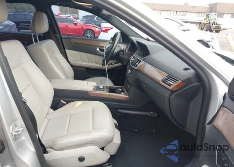 2012 Mercedes-Benz E 350 из США, поврежденный, VIN WDDHF5KB8CA648512